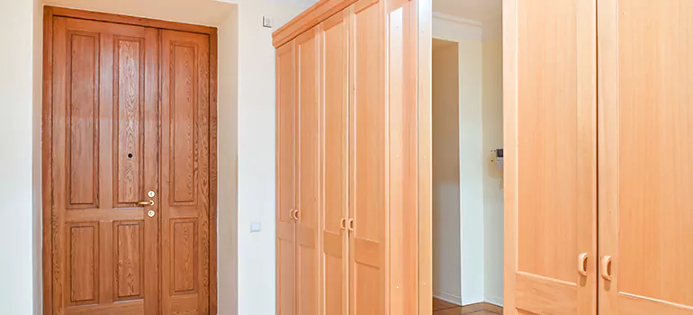 Glass Closet Door Repair in Edgewater, FL